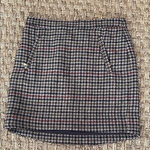 Classic Wool Houndstooth Skirt